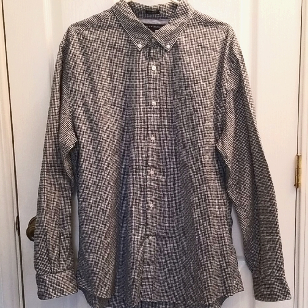 Tommy Hilfiger 2Ply Button Down Shirt Size XL - Picture 2 of 9